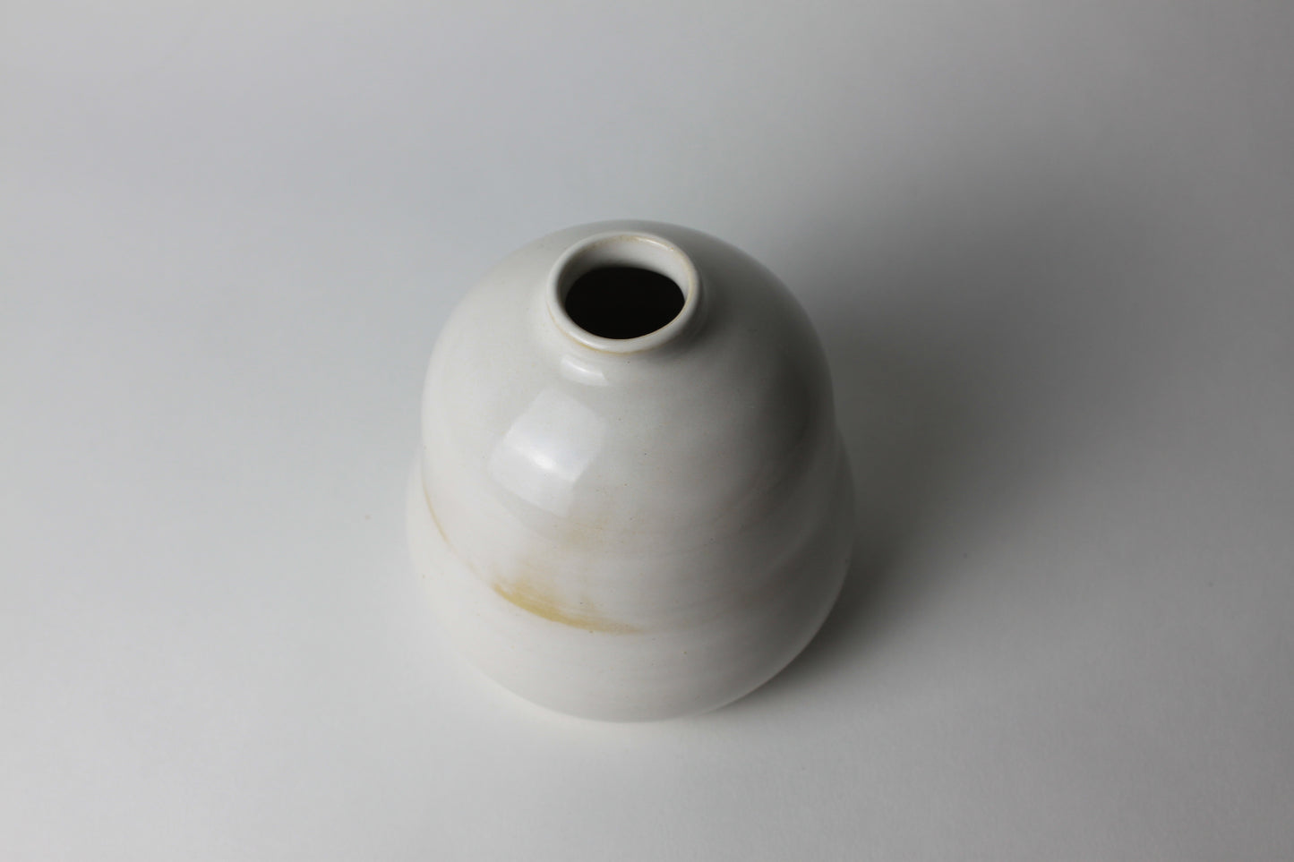 white bubble flower vase